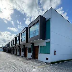 https://villa-duplex-dos-diamantes.hotelsportoseguro.com